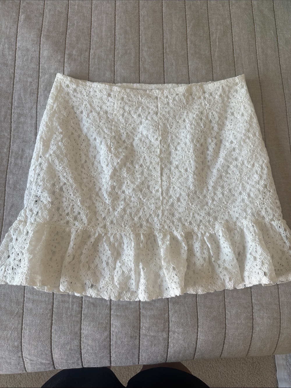 Women's Cream Lace Ruffle Hem Skirt